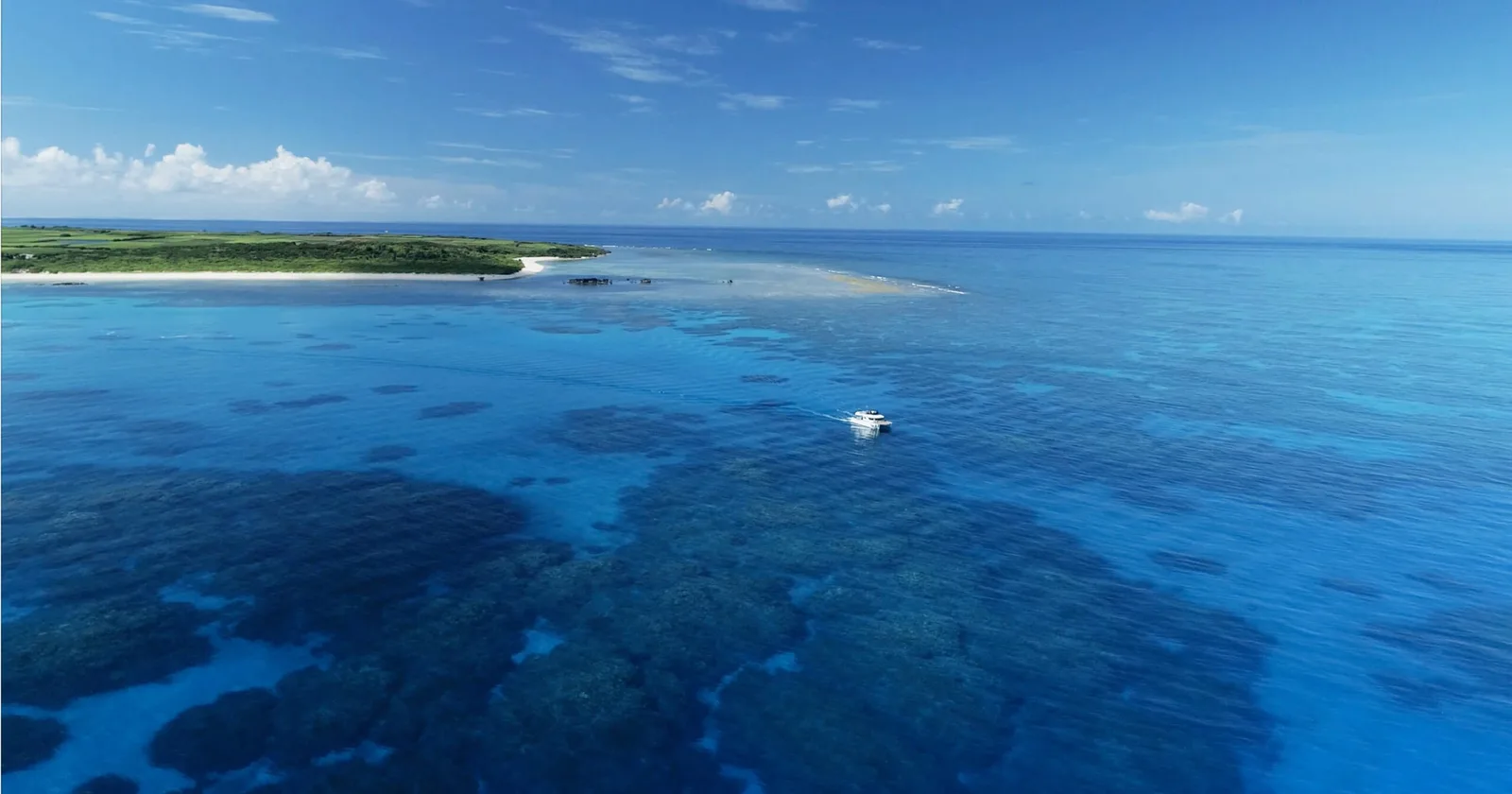 The coast and blue sea around Hateruma