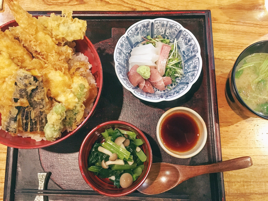 lunch restaurant ishigaki Rakumi ishigaki okinawa japan